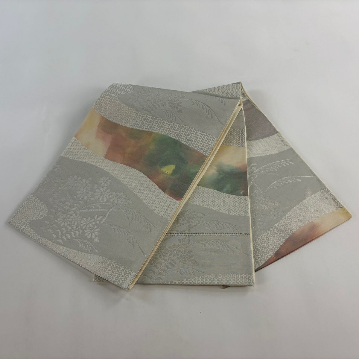 【美品】 袋帶 秀品級 龜甲 菊花 金銀彩 銀 六通 純蠶絲