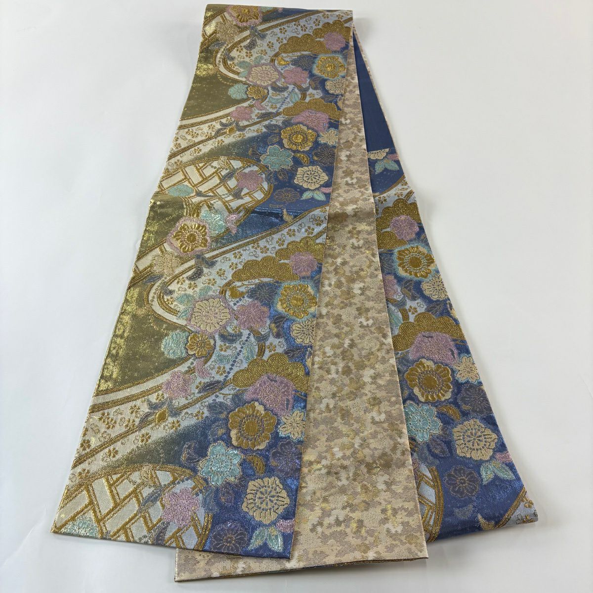 【美品】 袋帶 秀品級 草花紋 流水 金金箔 金絲 青 六通 純蠶絲