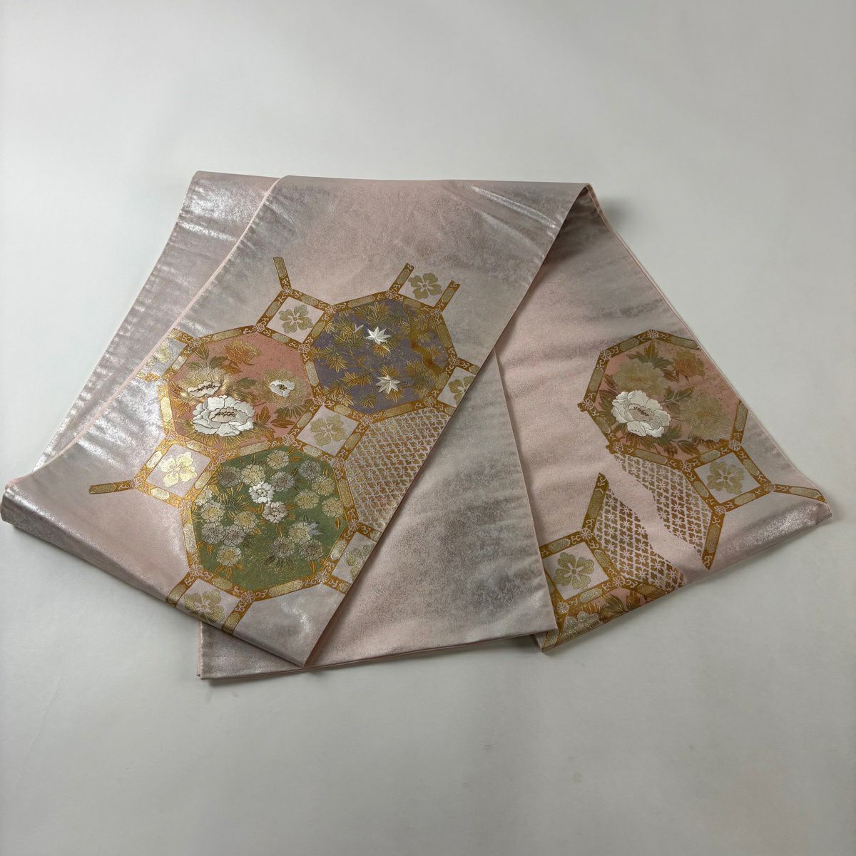 【美品】 袋帶 秀品級 蜀江文 牡丹 金金箔 刺繡 淺粉色 大鼓圖案 純蠶絲