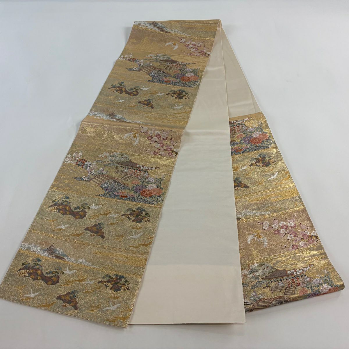 【美品】 袋帶 秀品級 古都吉祥紋 建物 花鳥 刺繡 金銀彩 金色 六通 純蠶絲