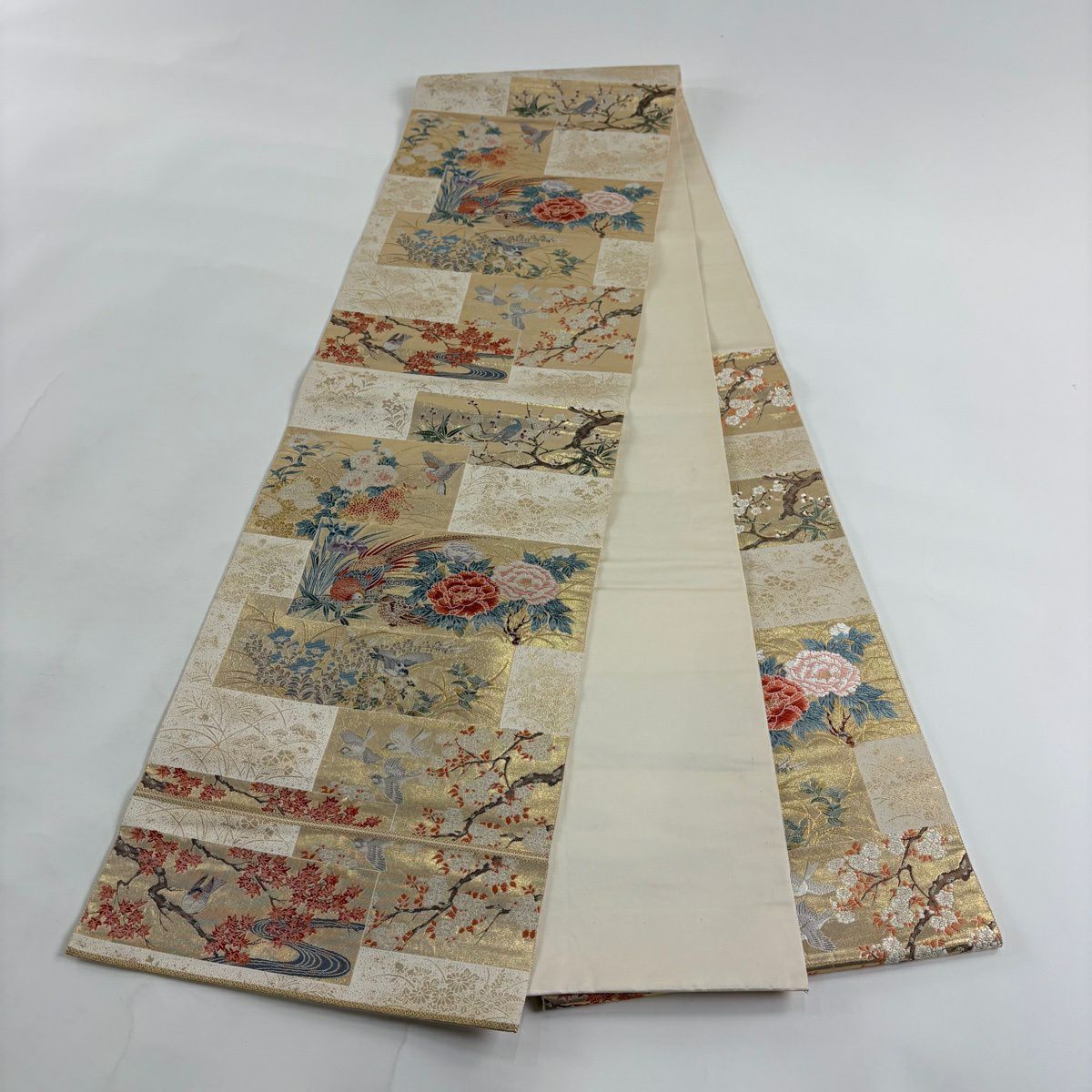 【美品】 袋帶 秀品級 關西仕立 草花紋紋 鳥 金絲 金金箔 金色 六通 純蠶絲