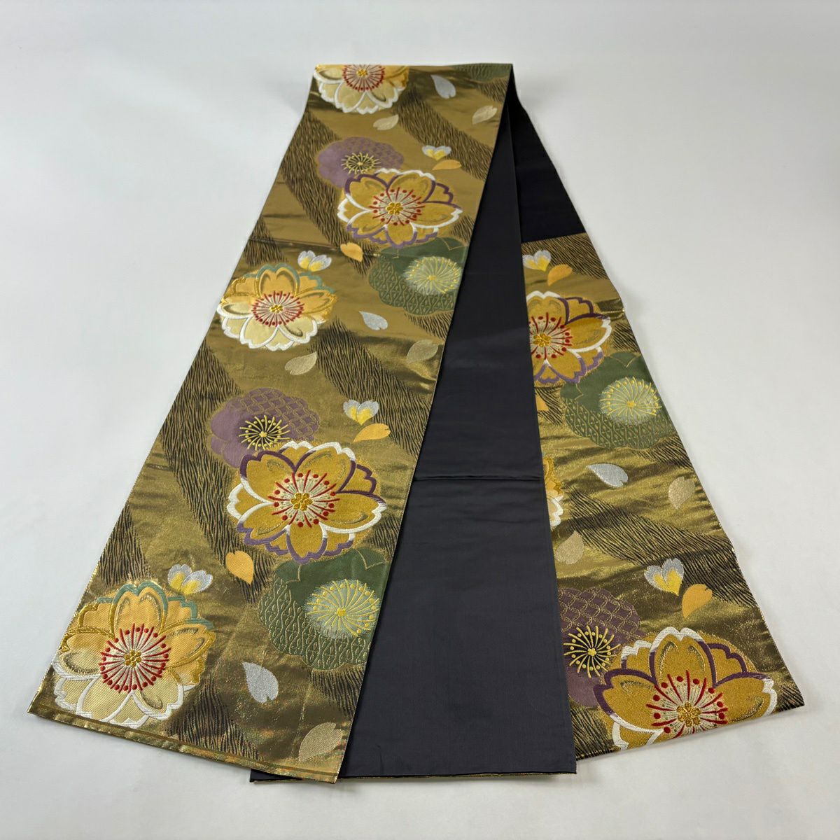 【美品】 袋帶 秀品級 振袖禮服禮服用 櫻花 櫻花花瓣 金銀線 刺繡 金色 六通 純蠶絲