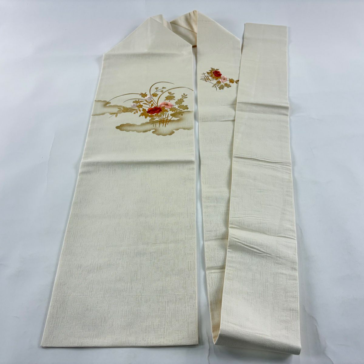 名古屋帶 優品級 草花紋紋 雲文刺繡 金彩裝飾 奶油色 純蠶絲