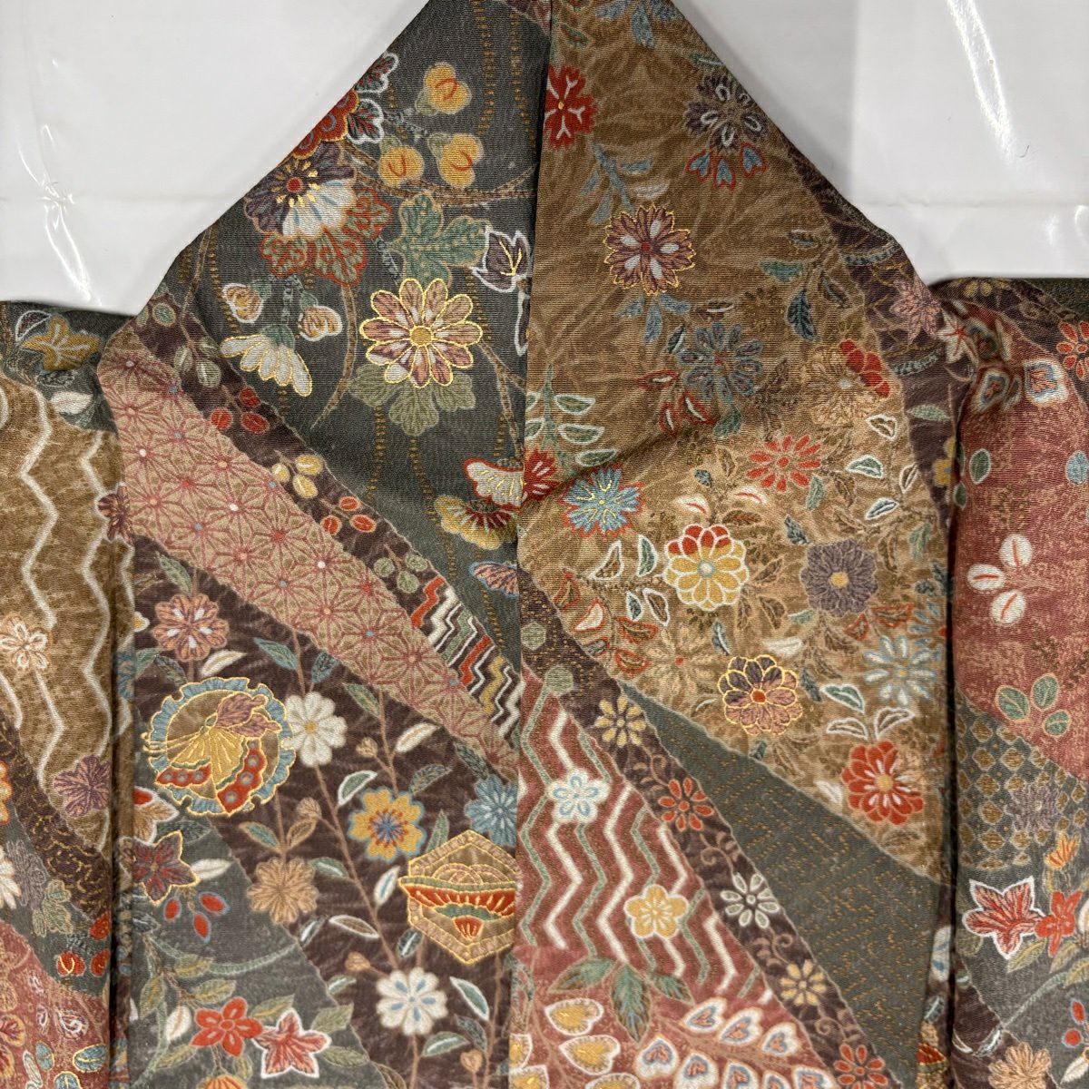 【美品】 小紋 身長157cm 袖長64cm M 雙層 草花紋紋 有職文樣 金彩裝飾 茶 純蠶絲 優品級