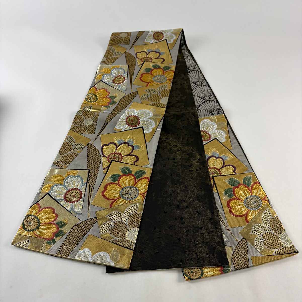 【美品】 袋帶 秀品級 振袖禮服禮服用 色紙 櫻花 金銀線 金金箔 銀色 六通 純蠶絲