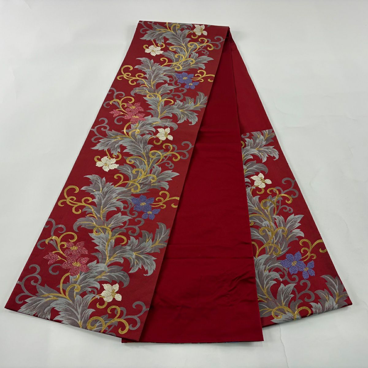 【美品】 袋帶 秀品級 花唐草紋 金糸 唐織 深紅 六通 純蠶絲