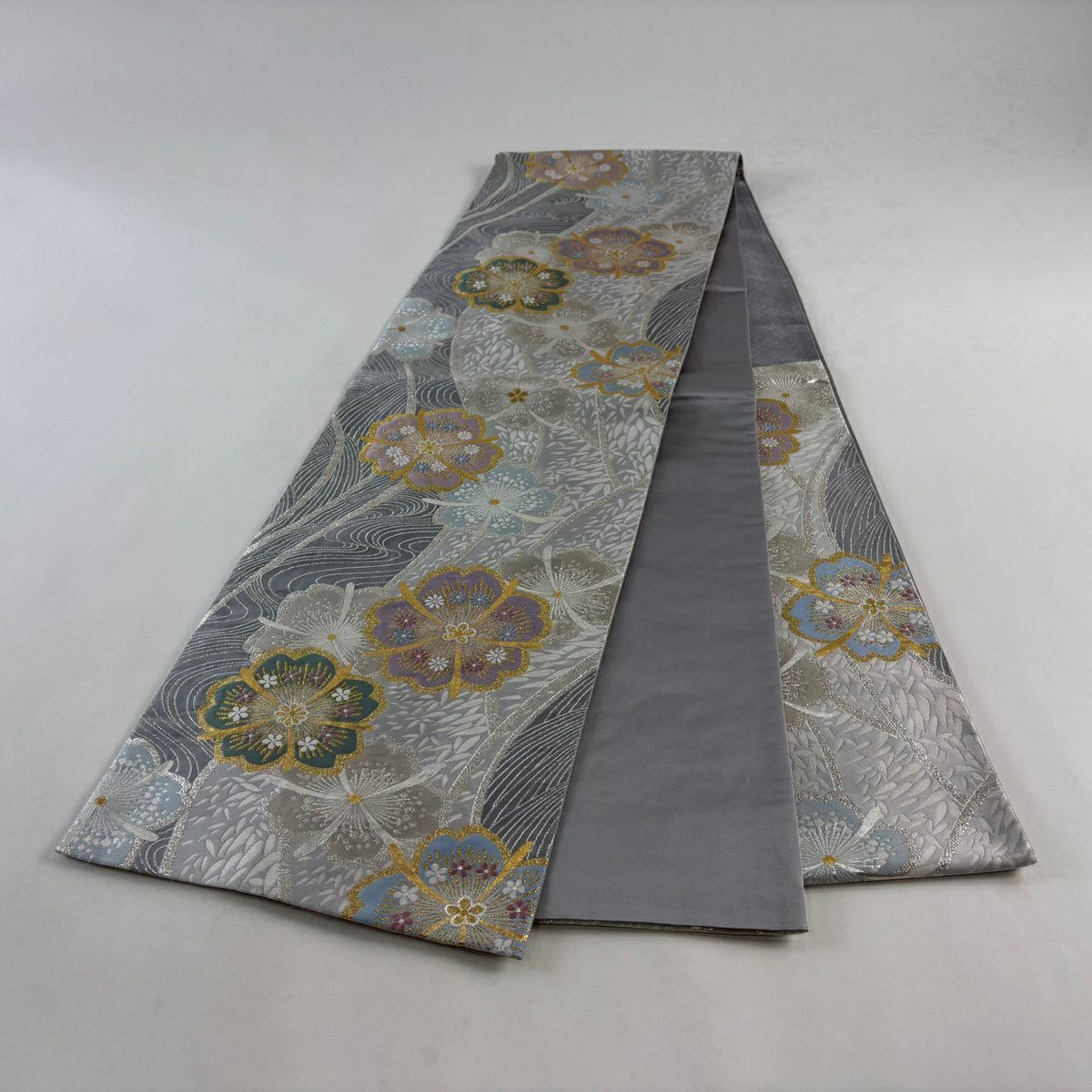 【美品】 袋帶 秀品級 華紋 流水 金金箔 灰色 六通 純蠶絲