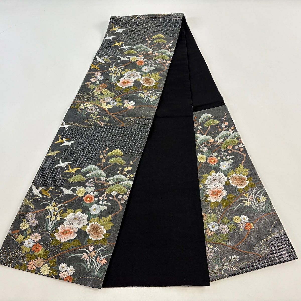 【美品】 袋帶 逸品級 草花紋紋 仙鶴 金絲 刺繡 灰色 六通 純蠶絲