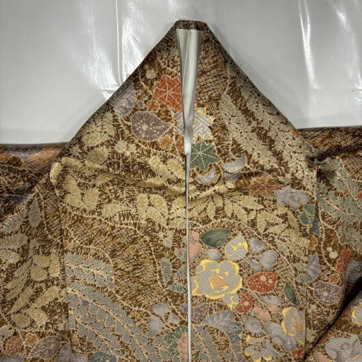 【美品】 付下 身長160cm 袖長64.5cm M 雙層 草花紋紋 藤 金銀彩 絞染 茶 純蠶絲 秀品級