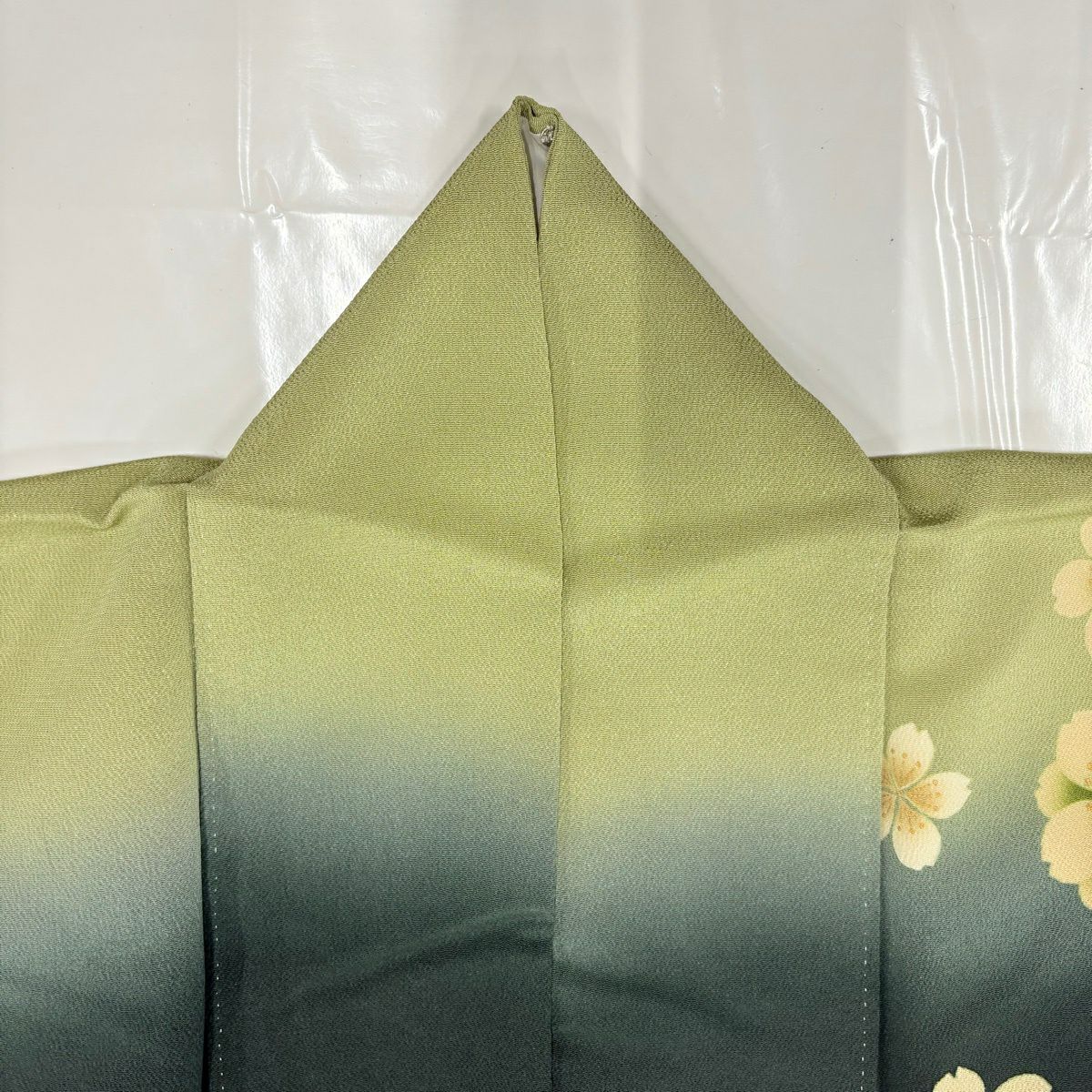 【美品】振袖禮服 身長165cm 袖長65cm M 雙層 松樹 樱花刺繡 金彩裝飾 深綠 純蠶絲 秀品級