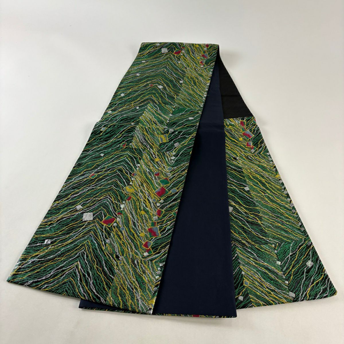 【美品】 袋帶 秀品級 振袖禮服禮服用 幾何學 綠 六通 純蠶絲