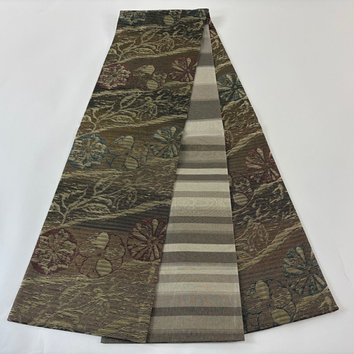 【美品】 袋帶 秀品級 草花紋 金糸 金金箔 茶綠 お太鼓圖案 純蠶絲