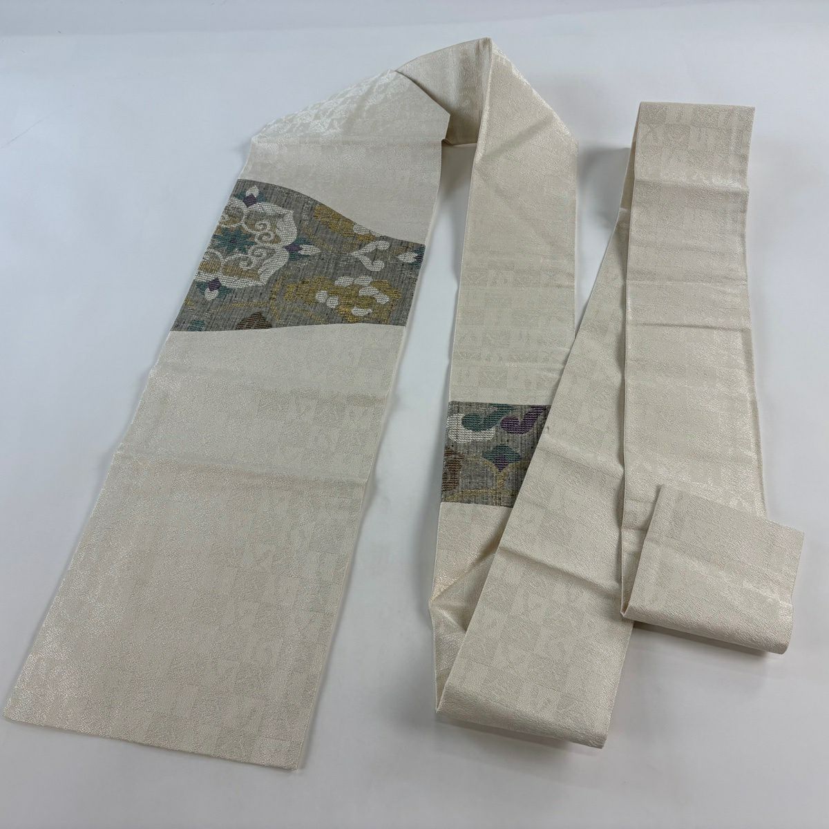 【美品】名古屋帶 逸品級 華紋 葡萄 金金箔 銀線 灰色 純蠶絲