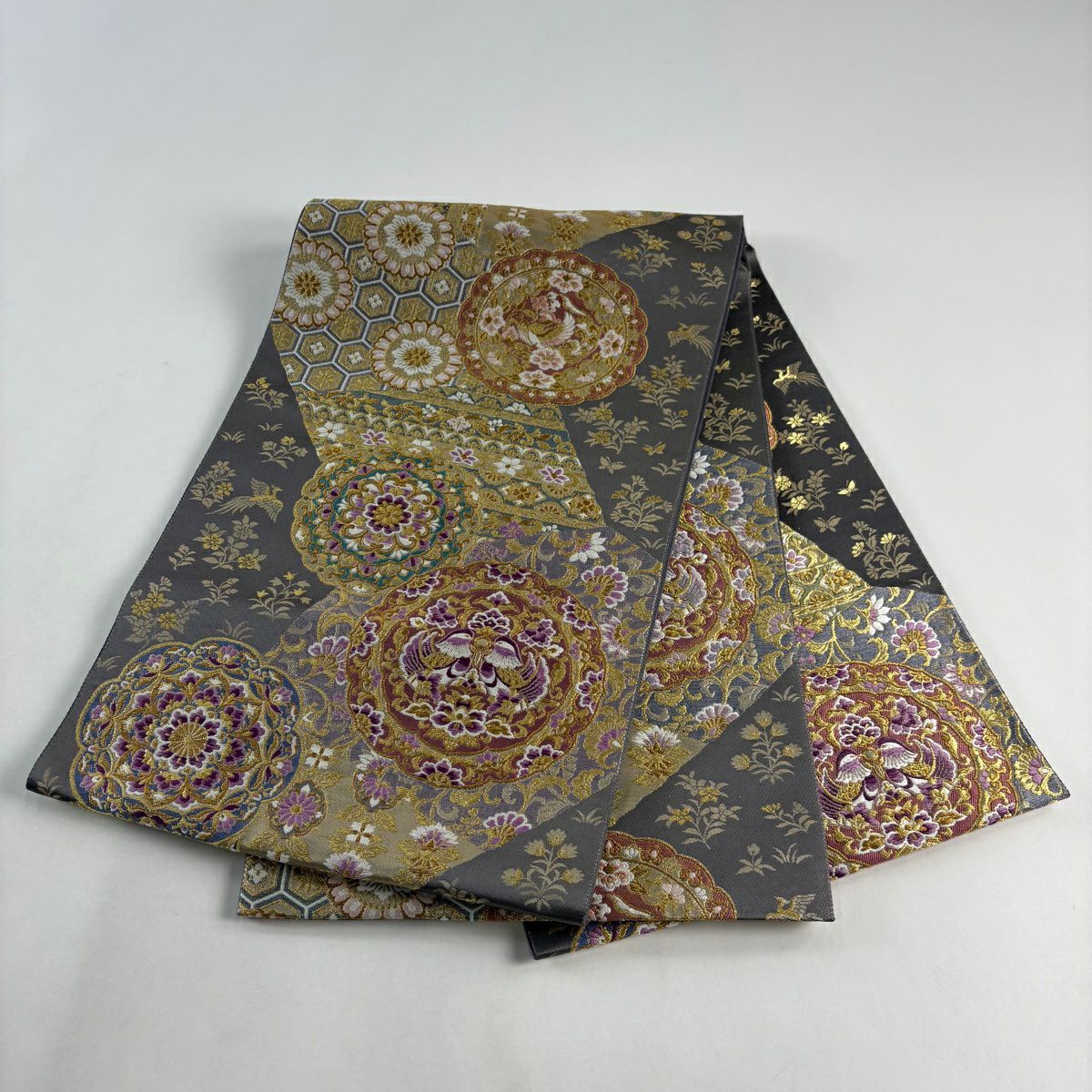 【美品】 袋帶 逸品級 じゅらく 落款あり じゅらく帝王紫 向鳥 華紋 金絲 金金箔 金色 大鼓圖案 純蠶絲