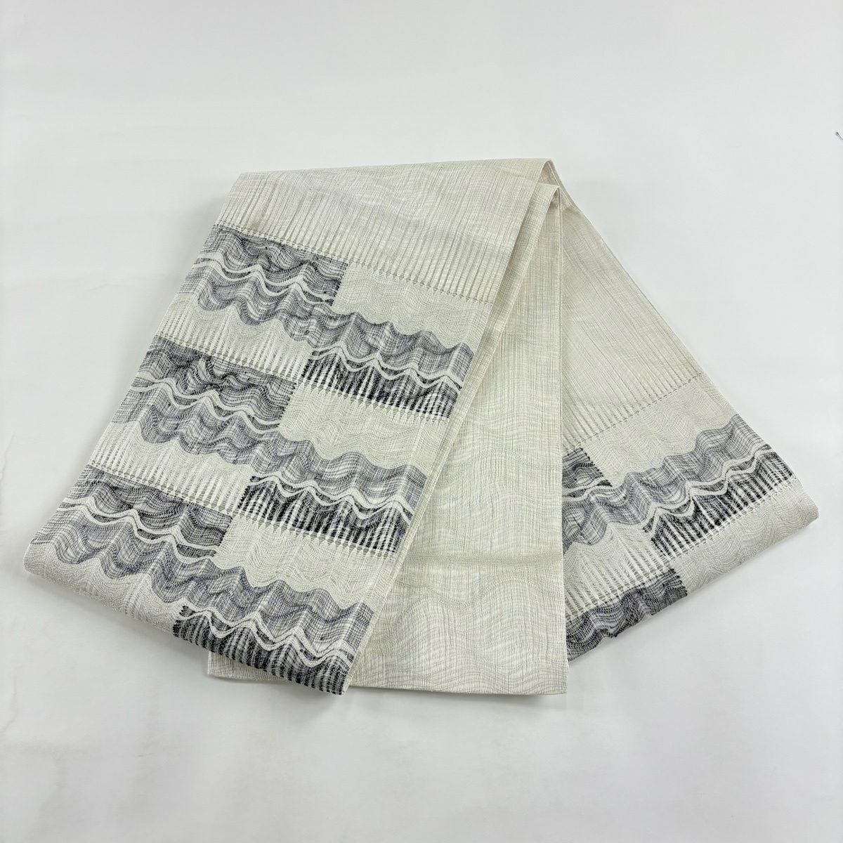 【美品】 袋帶 秀品級 夏帶 波 幾何圖案 銀通過 乳白色 大鼓圖案 純蠶絲