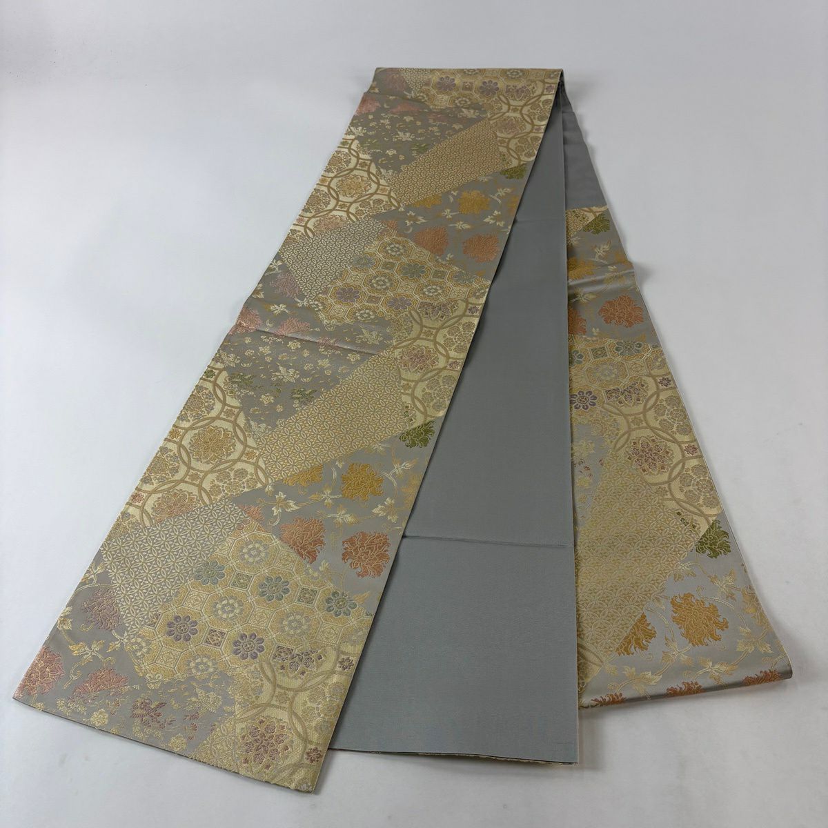 【美品】 袋帶 名品級 金金箔屋清兵衛 落款 西陣織 欧亜吉祥文 金金箔 米色 六通 純蠶絲