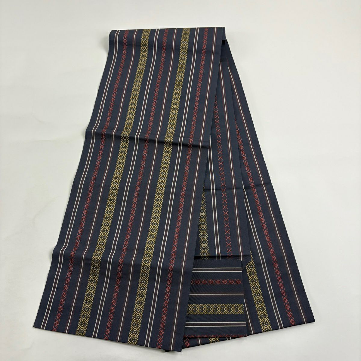 【美品】 名古屋帶 逸品級 八寸名古屋帶 松樹葉仕立 雜紋 幾何圖案 深藍黑 純蠶絲