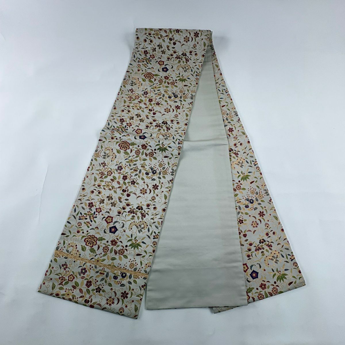 【美品】 袋帶 逸品級 龍村晋 落款 花唐草紋 金金箔 灰色 全通 純蠶絲