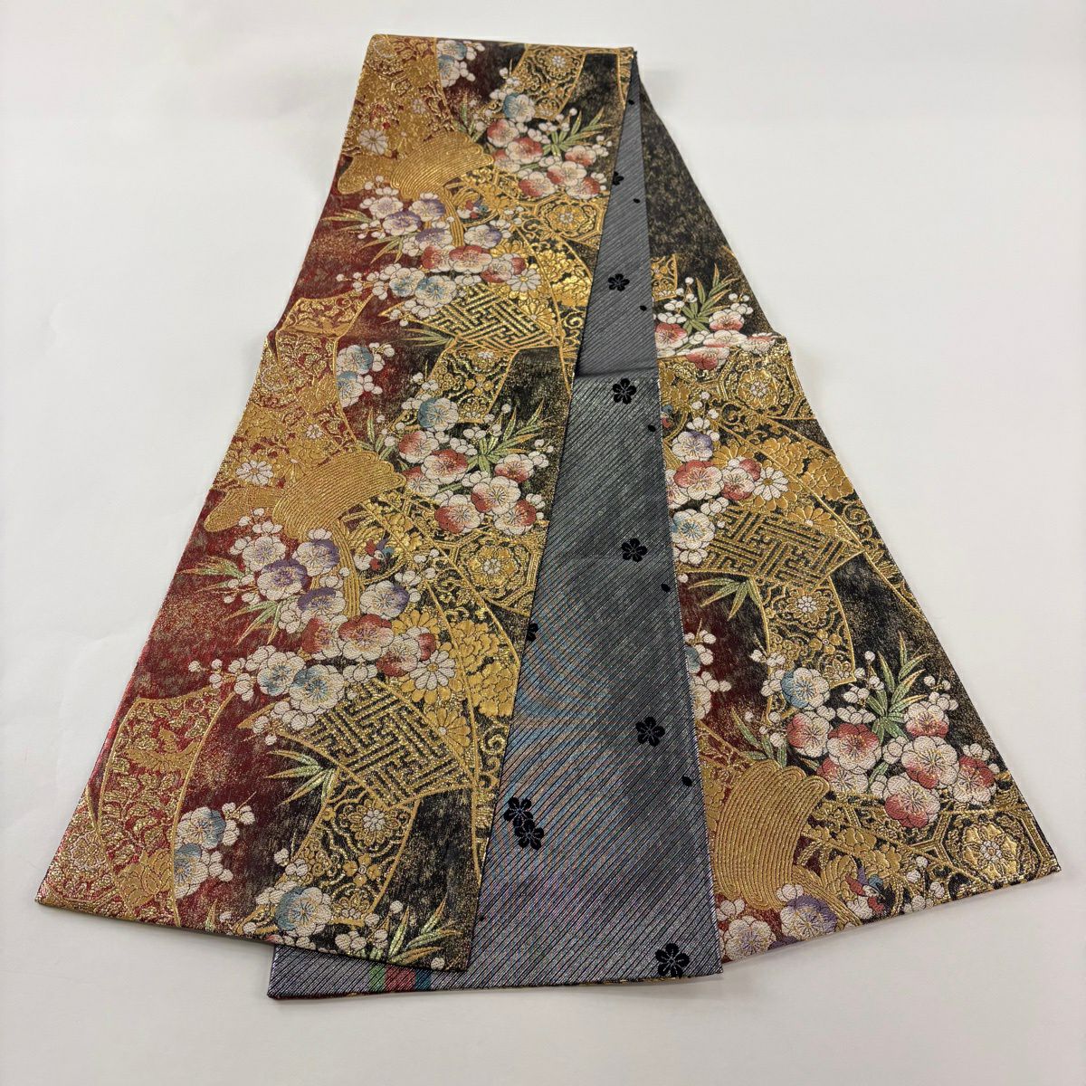 【美品】 袋帶 秀品級 束帶熨斗紋 草花紋紋 金金箔 紅茶 六通 純蠶絲