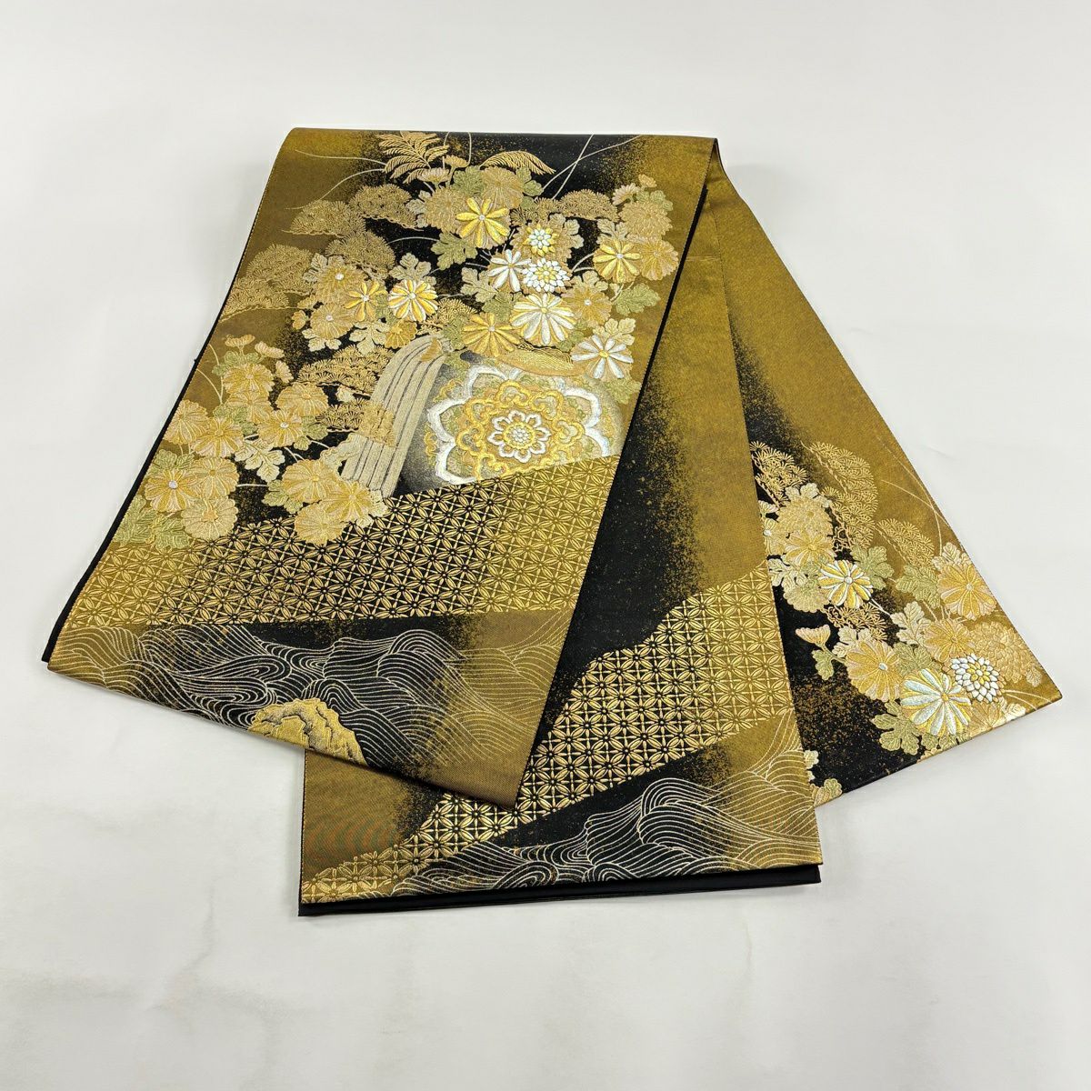 【美品】 袋帶 秀品級 華紋 菊花 金銀彩 金金箔 金色 大鼓圖案 純蠶絲