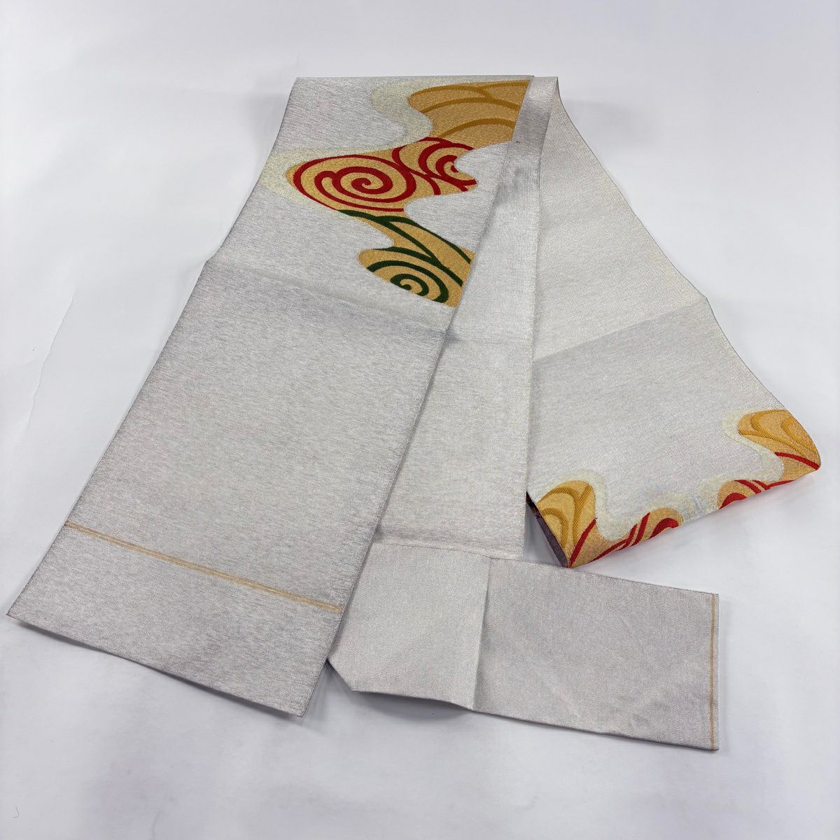 【美品】 名古屋帶 秀品級 八寸名古屋帶 松樹葉仕立 渦卷 流水 灰白 純蠶絲