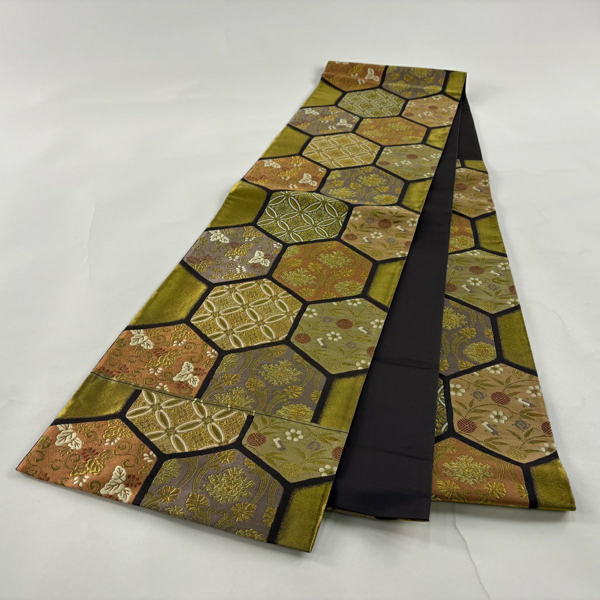 【美品】 袋帶 名品級 落款あり 本家加納 龜甲 草花紋 金絲 金金箔 金色 六通 純蠶絲