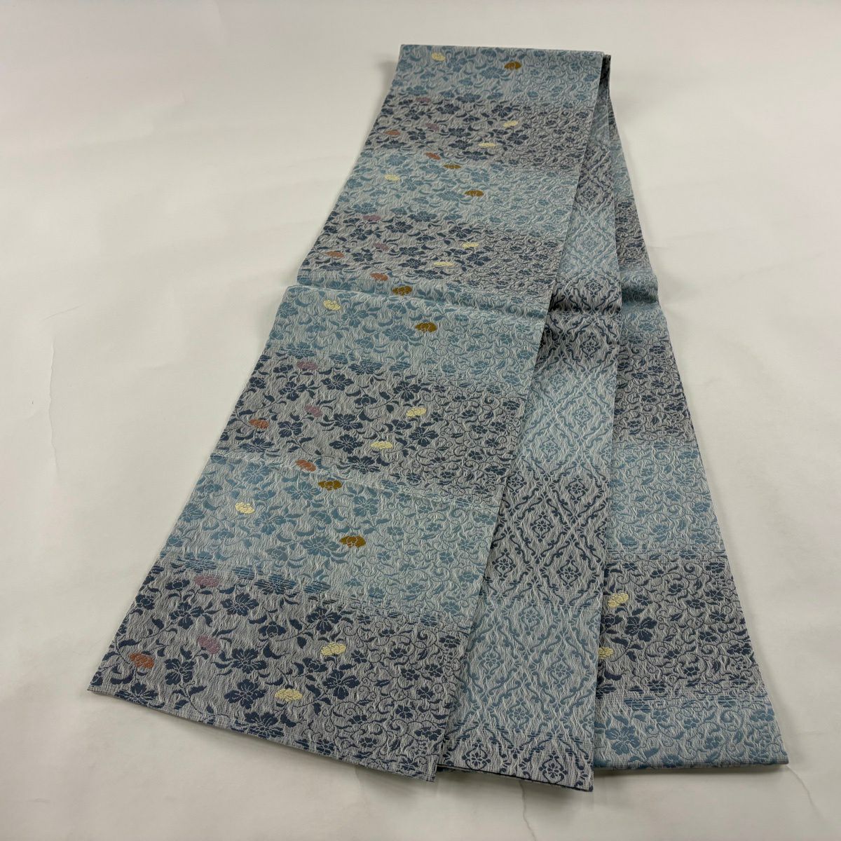 【美品】 袋帶 名品級 段紋 草花紋 淺藍色 全通 純蠶絲