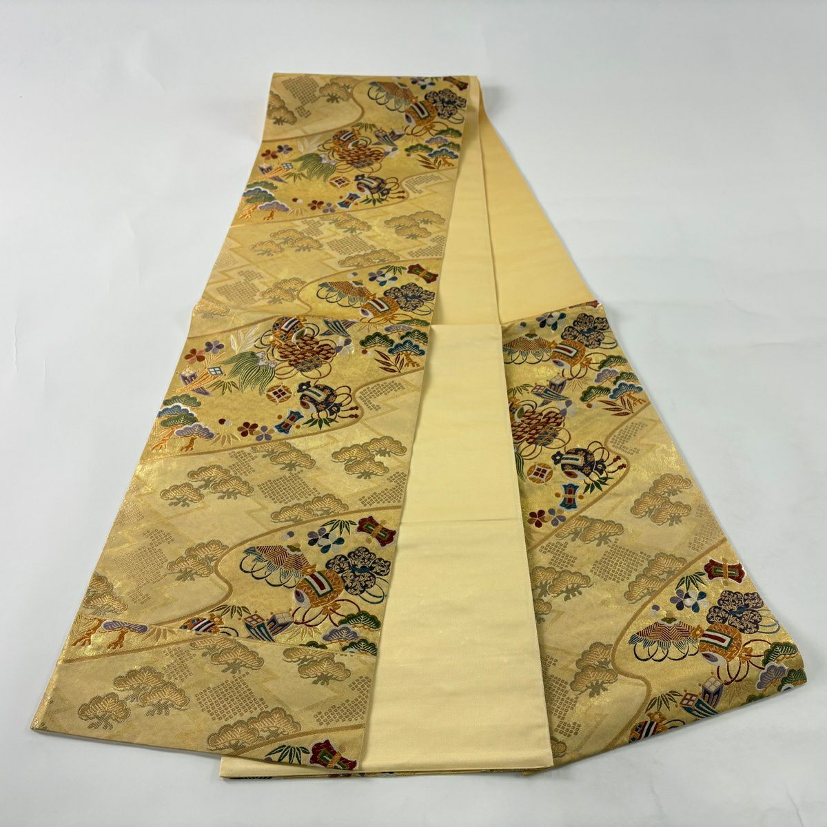 【美品】 袋帶 秀品級 寶盡くし 松樹竹子梅花 金絲 金金箔 金色 六通 純蠶絲