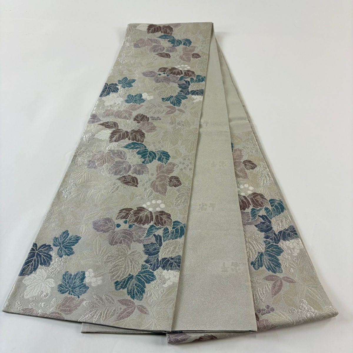 【美品】 袋帶 名品級 落款あり 葉與實 金銀線 灰白 六通 純蠶絲