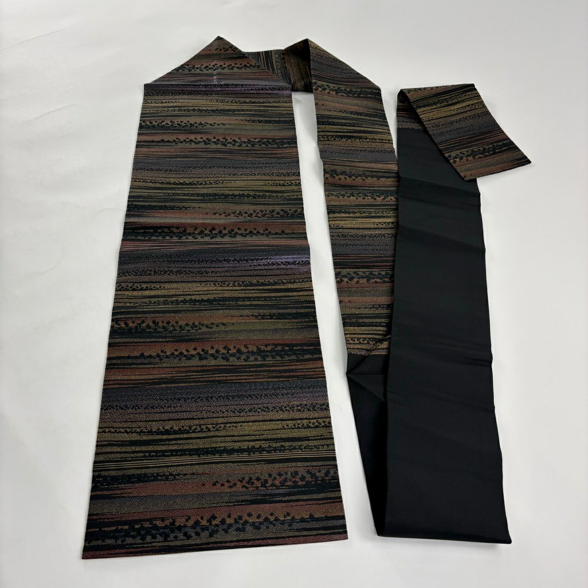 【美品】 名古屋帶 秀品級 條紋 幾何圖案 金彩裝飾 茶紫 純蠶絲