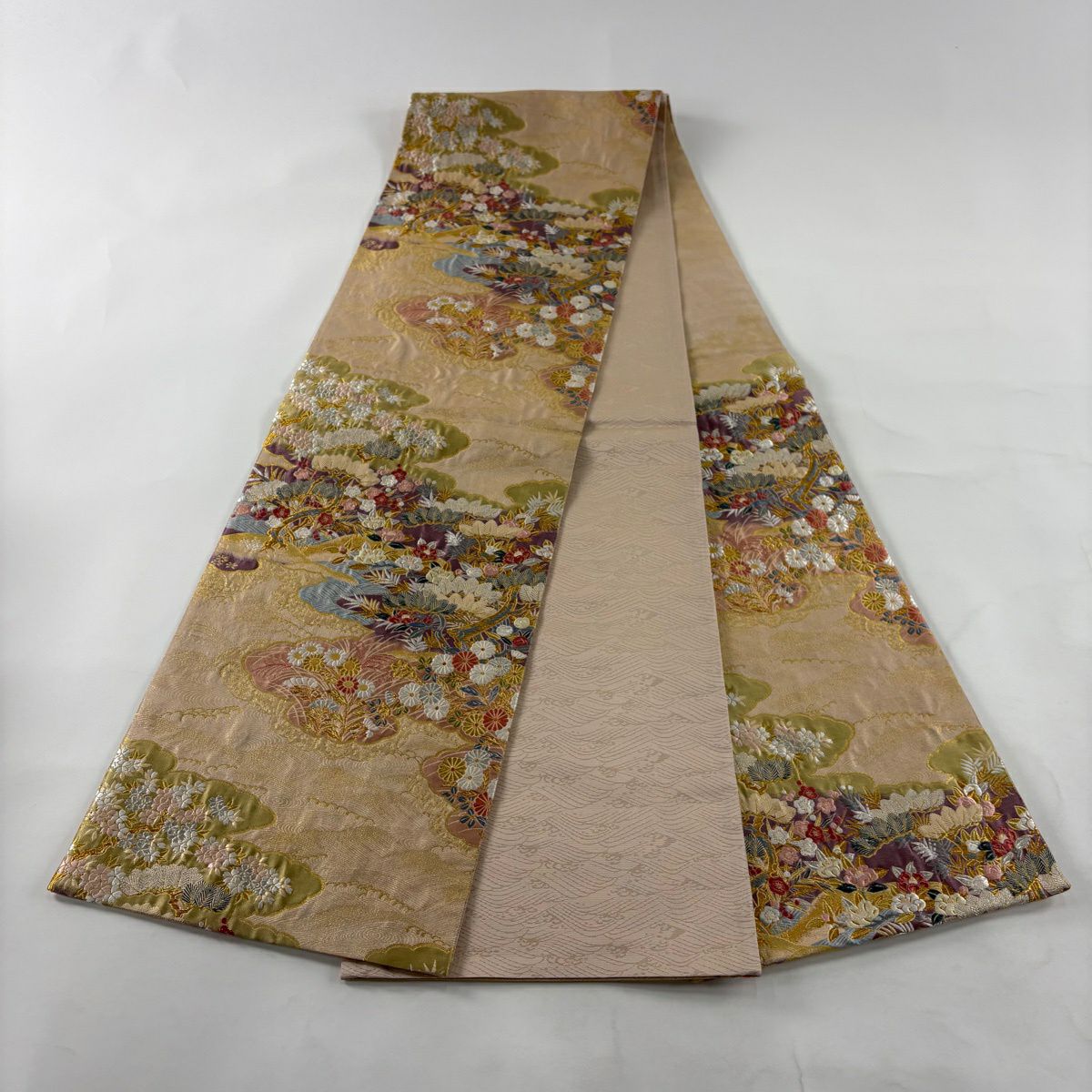 【美品】 袋帶 秀品級 雲取御所解文 松樹竹子梅花 金銀彩 金金箔 米色 六通 純蠶絲