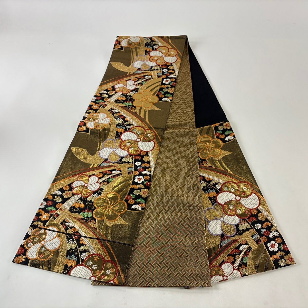 袋帶 秀品級 梅花 束熨斗紋 刺繡 金絲 金茶 六通 純蠶絲