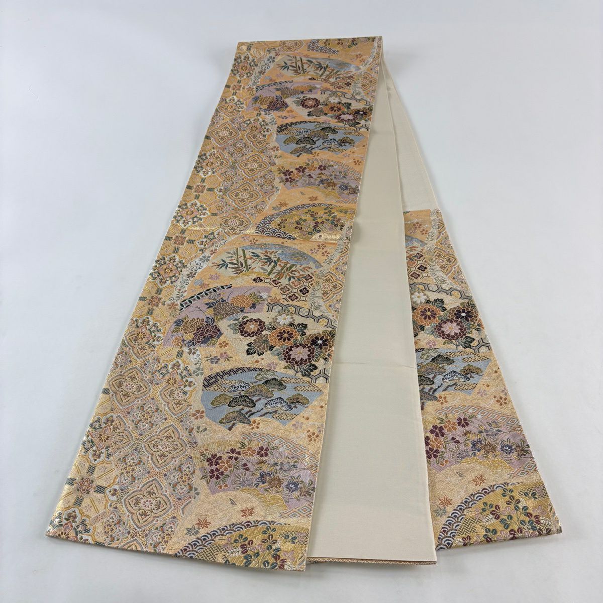 【美品】 袋帶 秀品級 華紋 草花紋 金絲 金金箔 金色 六通 純蠶絲