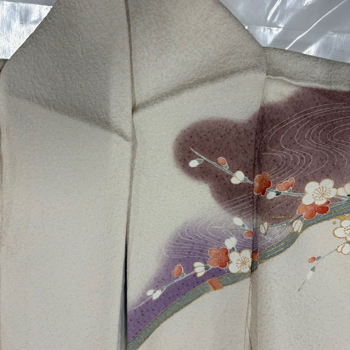 【美品】訪問服 身長168.5cm 袖長67cm M 雙層 落款あり 菊花 建物 金銀彩 漸層 奶油色 純蠶絲 優品級