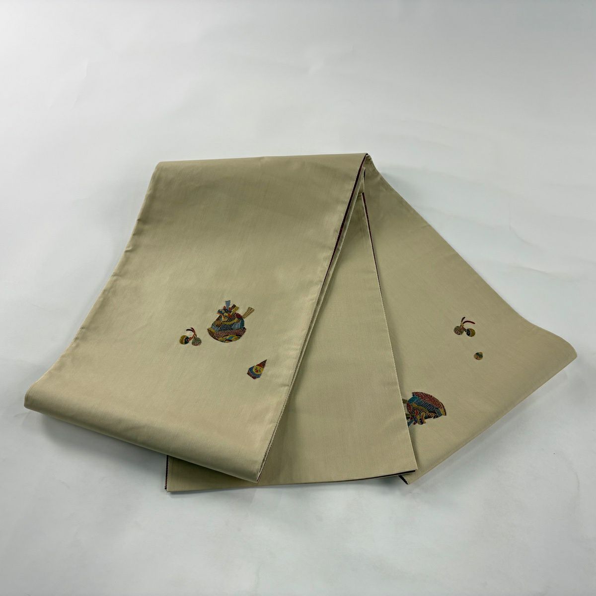 【美品】 袋帶 秀品級 玩具 金絲 刺繡 米色 大鼓圖案 純蠶絲