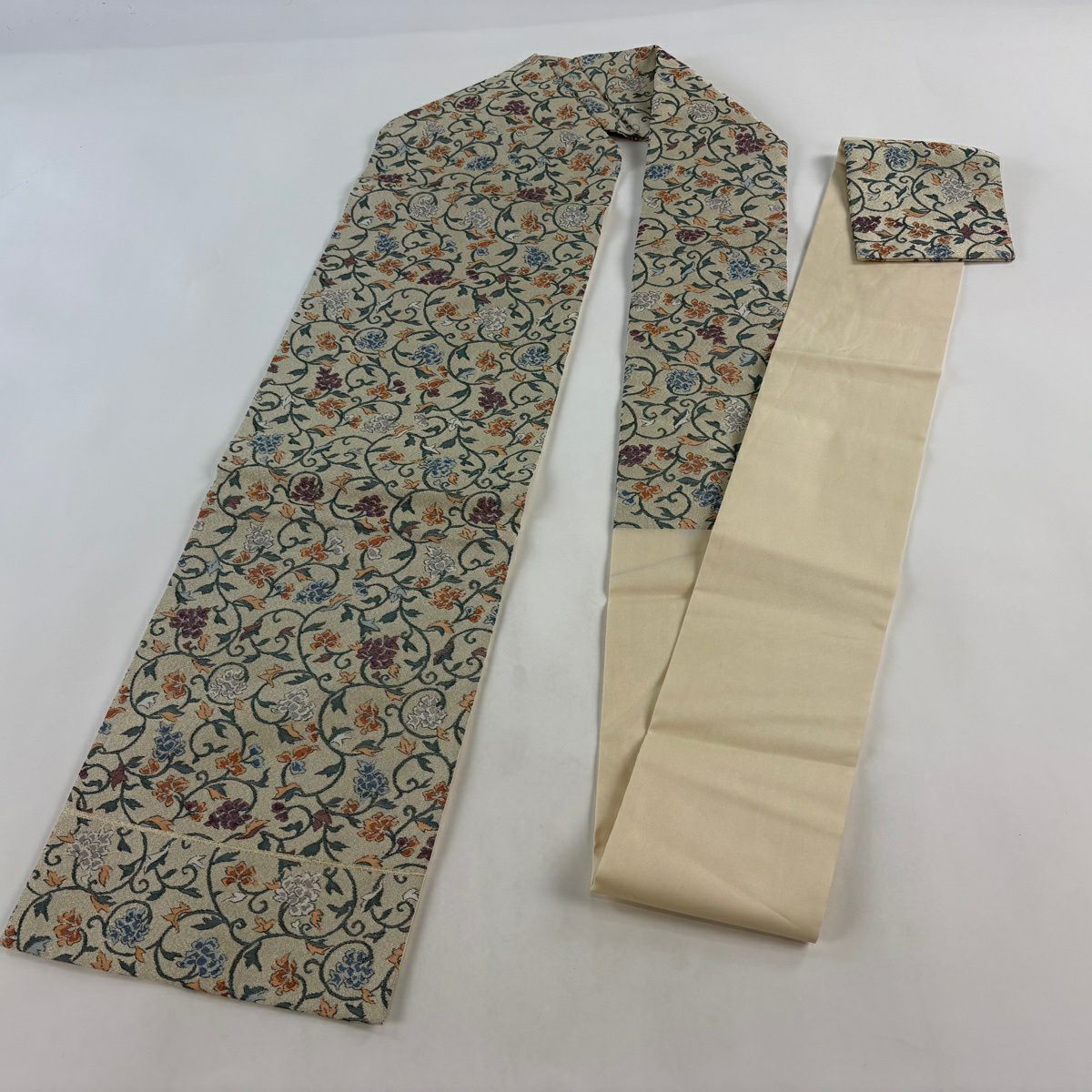 【美品】 名古屋帶 秀品級 花唐草紋 金銀彩 灰綠 純蠶絲