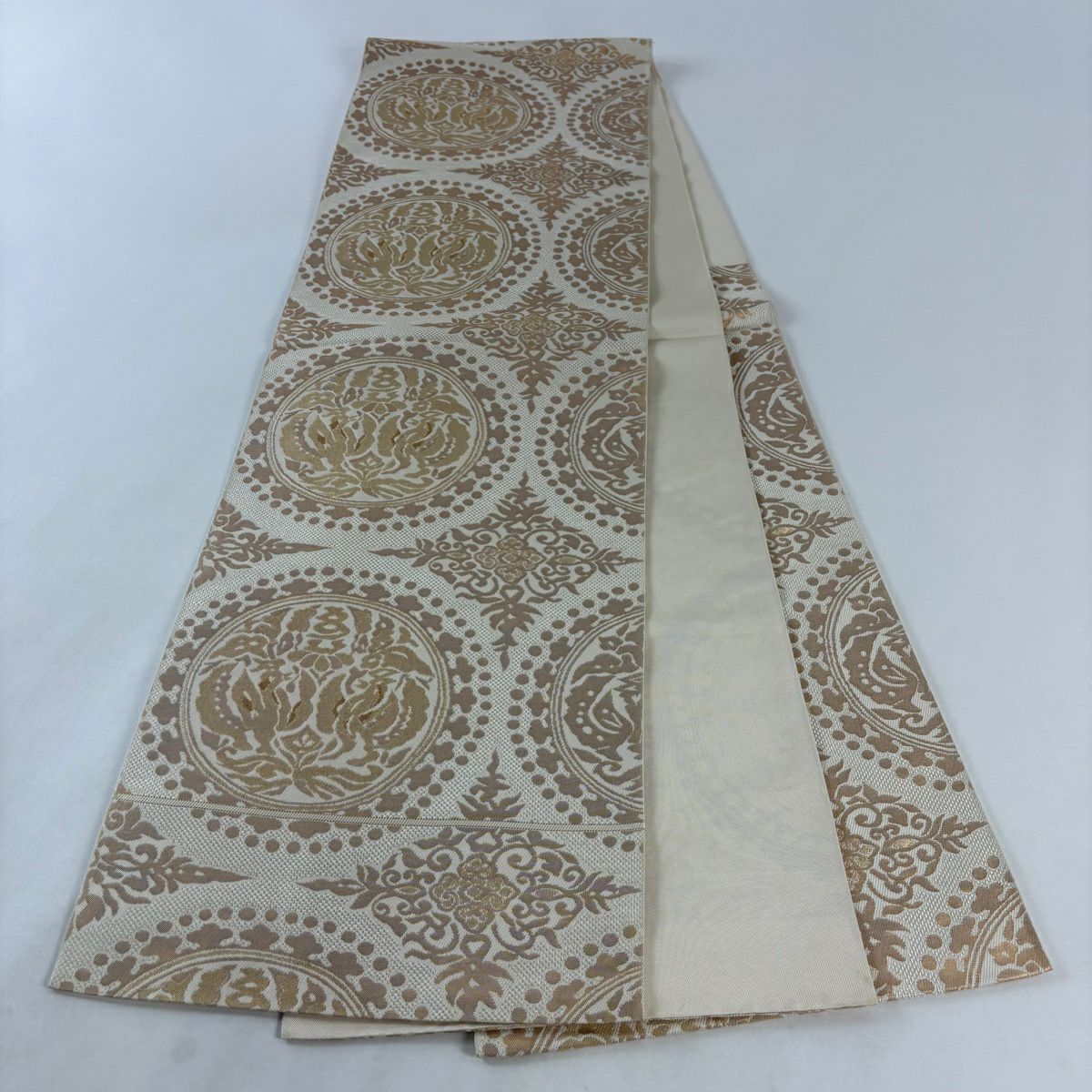 【美品】 袋帶 秀品級 向鳥 華紋 金絲 金金箔 奶油 六通 純蠶絲