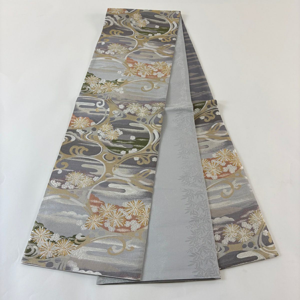 【美品】 袋帶 秀品級 松樹 ヱ霞 金絲 金金箔 灰色 六通 純蠶絲