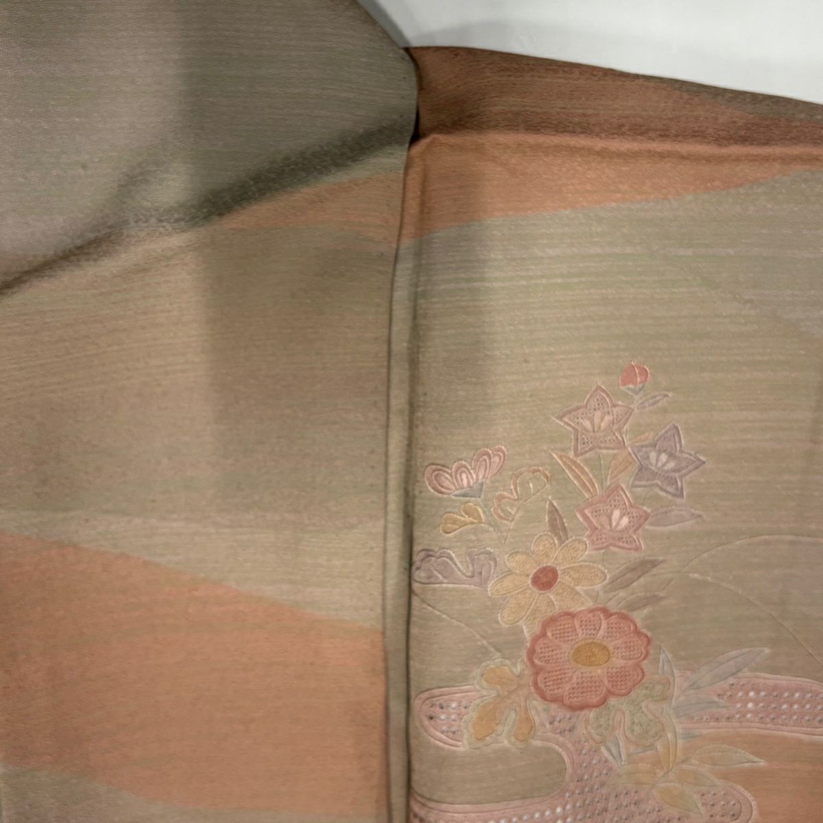 【美品】 付下 身長162cm 袖長68cm L 雙層 家屋 枝梅花 刺繡 薄茶 純蠶絲 秀品級