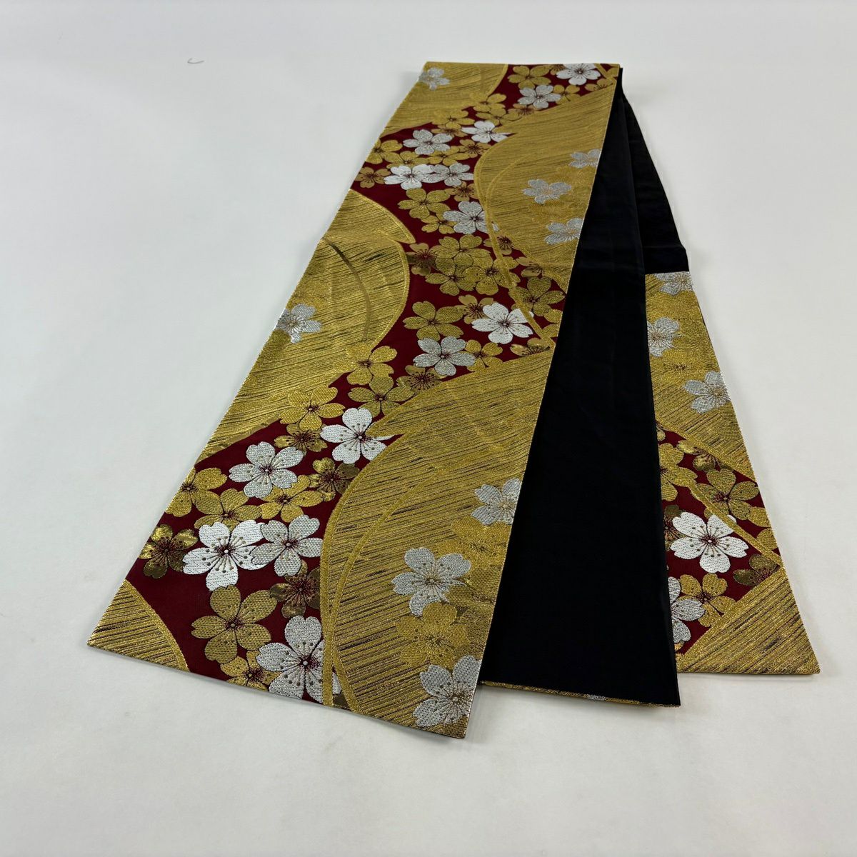 【美品】 袋帶 秀品級 振袖禮服禮服用 櫻花 斜條紋 金銀彩 金金箔 深紅色 六通 純蠶絲