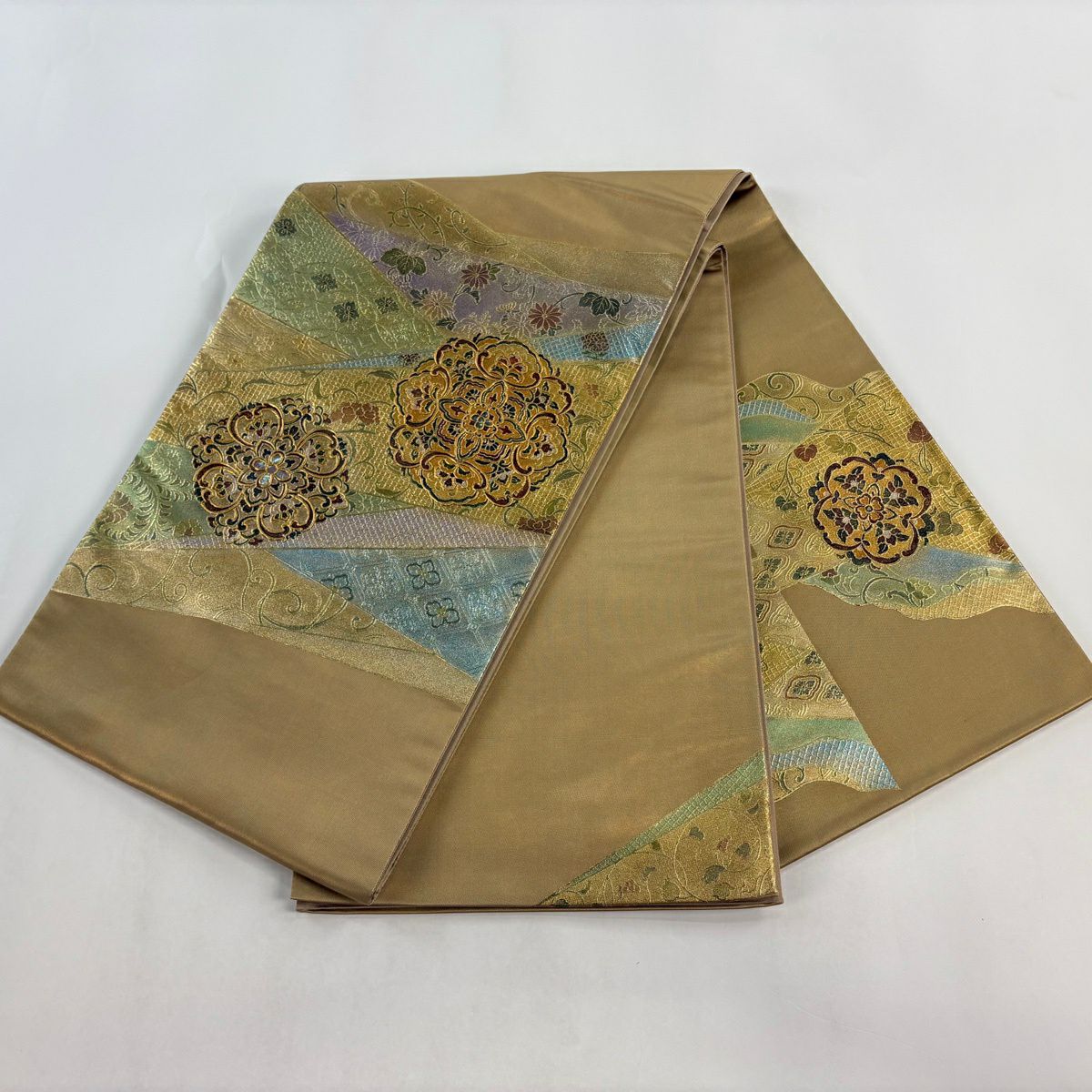 【美品】 袋帶 秀品級 華紋 花唐草紋 螺鈿 金金箔 米色 大鼓圖案 純蠶絲