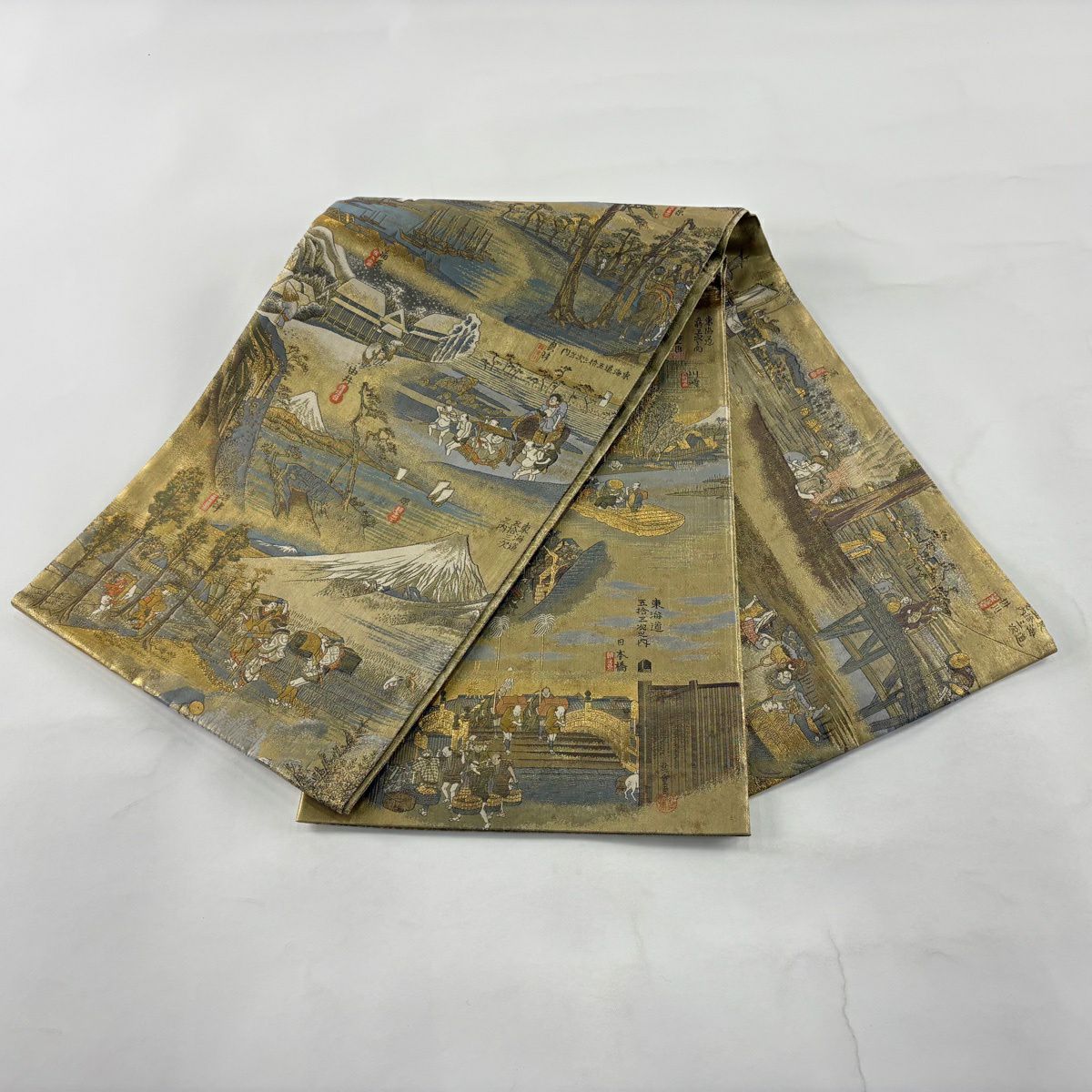 【美品】 袋帶 秀品級 東海道五拾三次 風景 人物 金金箔 金色 全通 純蠶絲