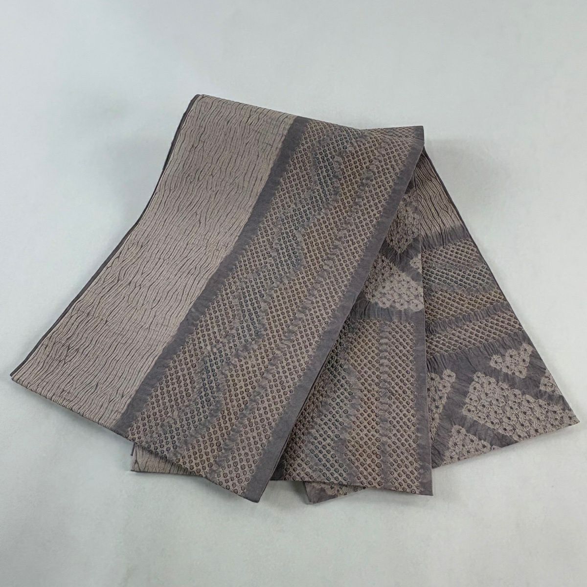 【美品】 袋帶 名品級 證書齊全 大島紬織地 幾何學圖案 灰紫色 お太鼓圖案 純蠶絲