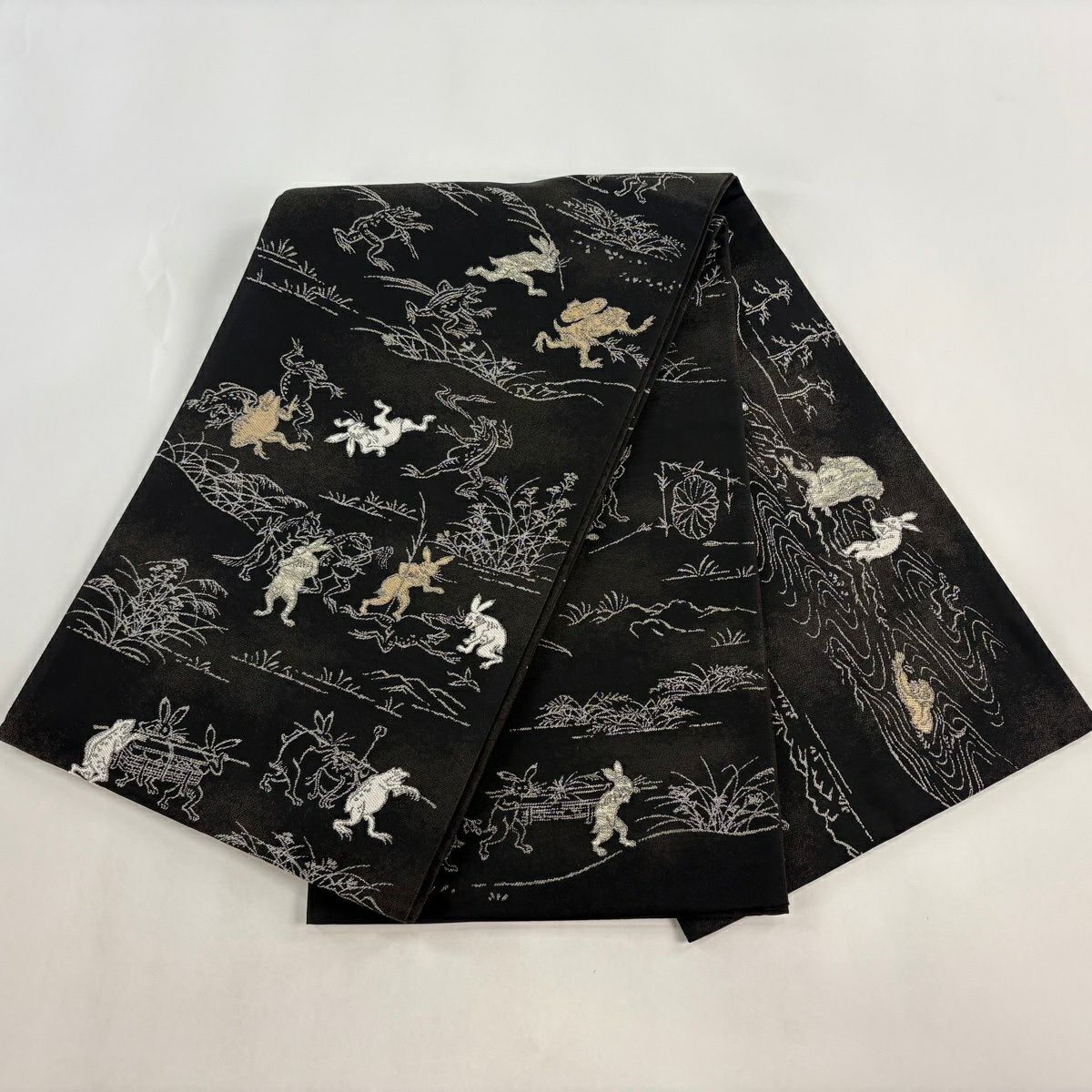 【美品】 袋帶 逸品級 鳥獸戲畫 金金箔 黑色 大鼓圖案 純蠶絲