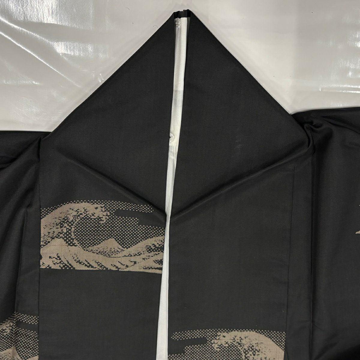 【美品】 紬織 身長151cm 袖長66.5cm M 雙層 波頭 山 墨 黑 純蠶絲 名品級