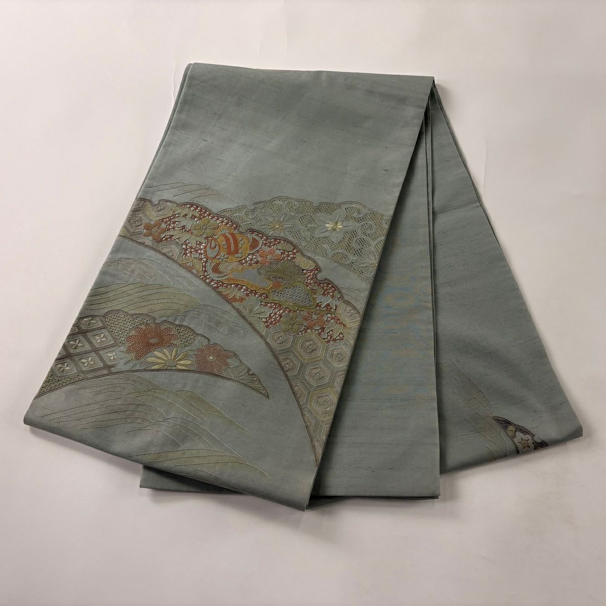 袋帶 秀品級 紬織織 雪芝 松樹竹子梅花 相良刺繡 汕頭刺繡 淺綠 お太鼓圖案 純蠶絲