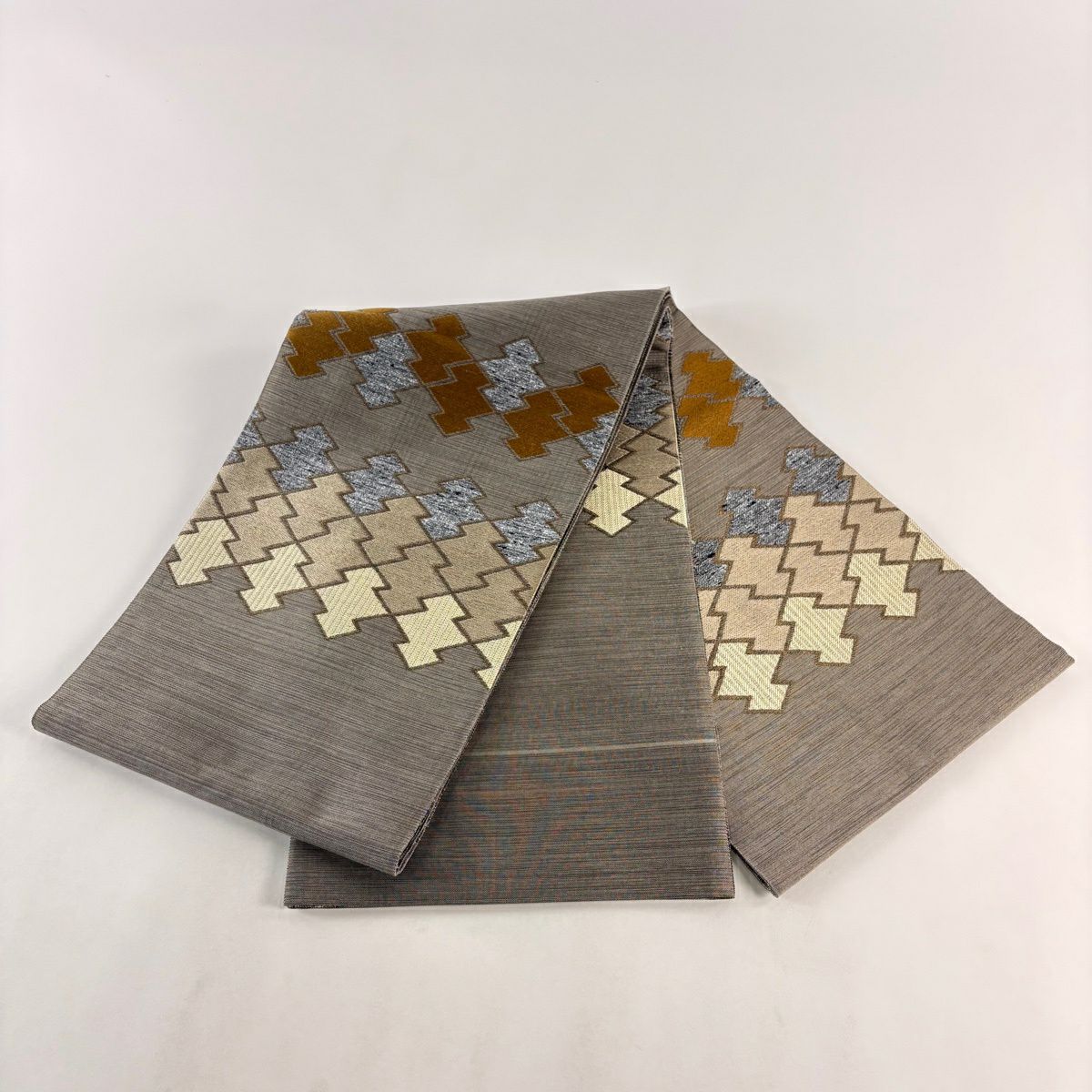 【美品】 袋帶 秀品級 松樹皮菱 縞 金銀彩 灰茶 お太鼓圖案 純蠶絲