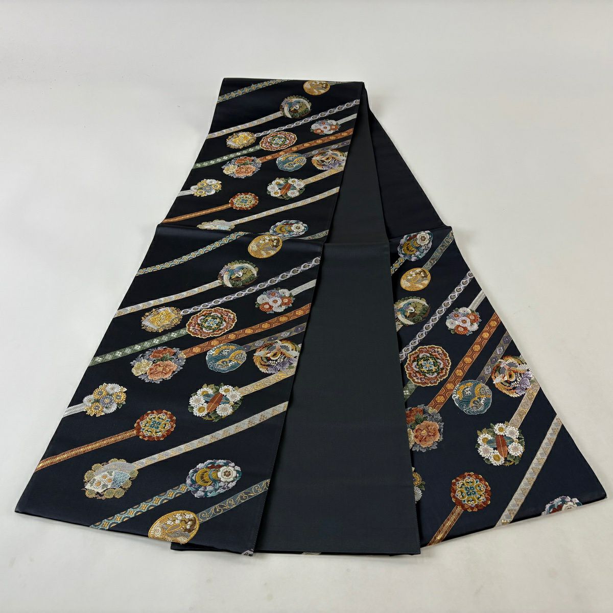 【美品】 袋帶 秀品級 花丸紋 花鳥 金絲 墨色 六通 純蠶絲