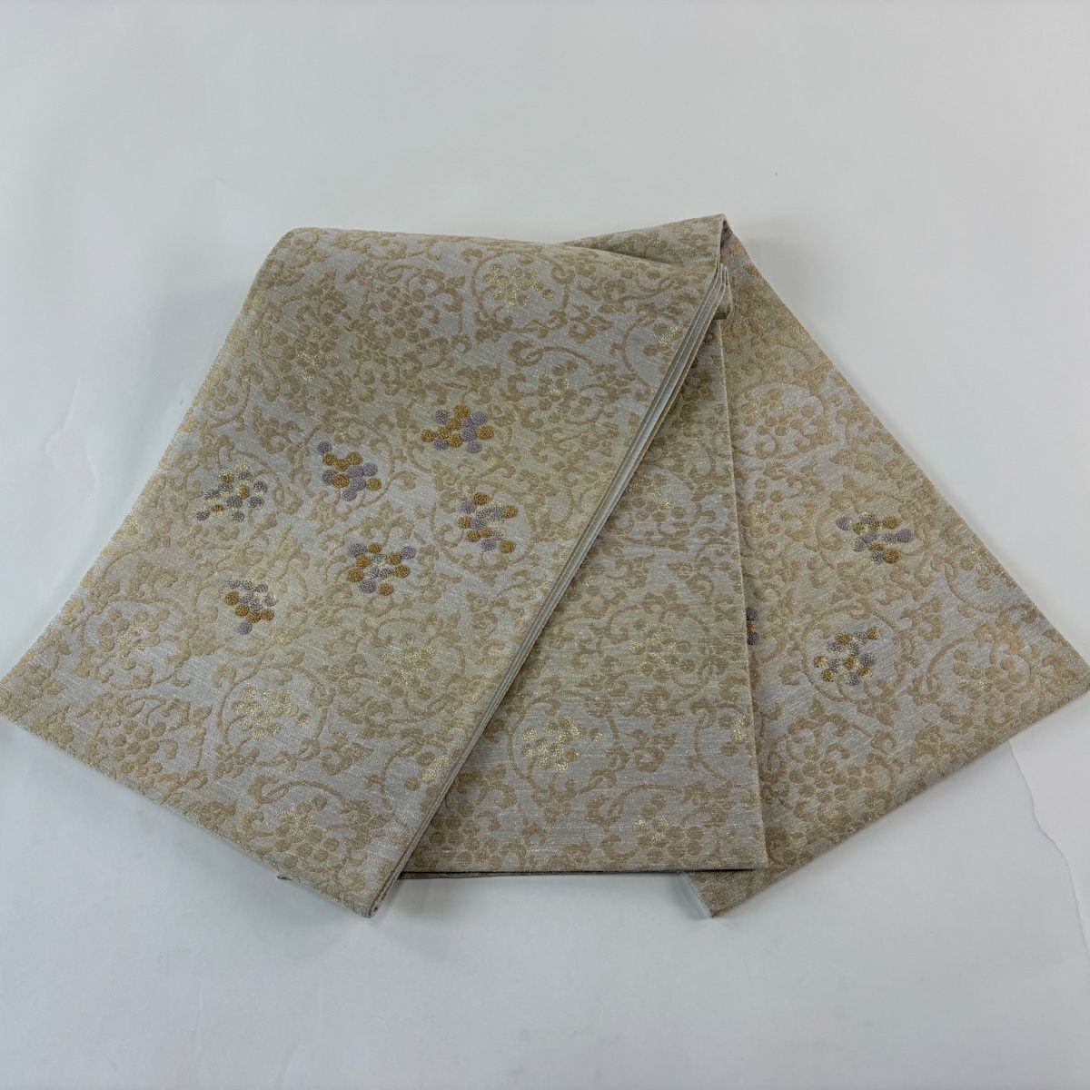 【美品】 袋帶 逸品級 蒋雪英 落款 葡萄唐草紋 刺繡 金金箔 金色 大鼓圖案 純蠶絲