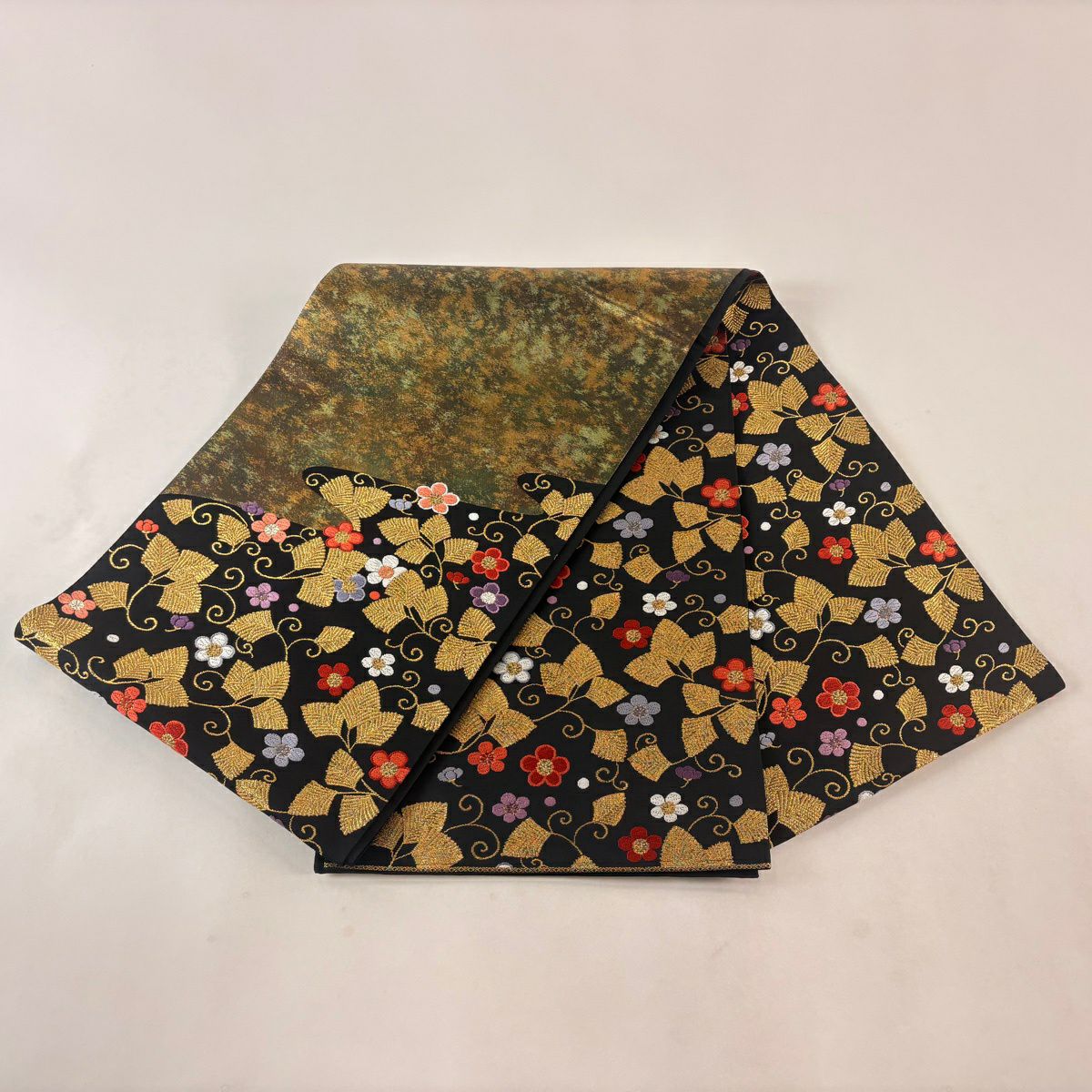 【美品】 袋帶 秀品級 唐草紋花紋 金絲 唐織 黑色 大鼓圖案 純蠶絲
